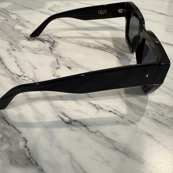 Dezi Switch Black Rectangle Sunglasses 55-19-145 - Picture 3 of 7